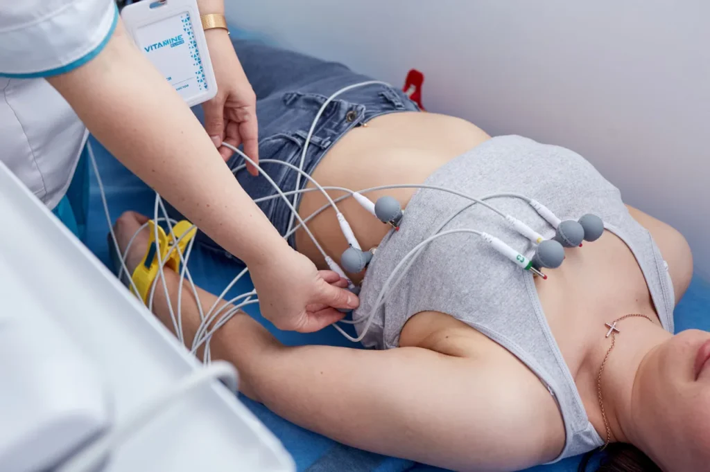 Основні функції ЕКГ-апарату, які лікар має перевіряти перед покупкою