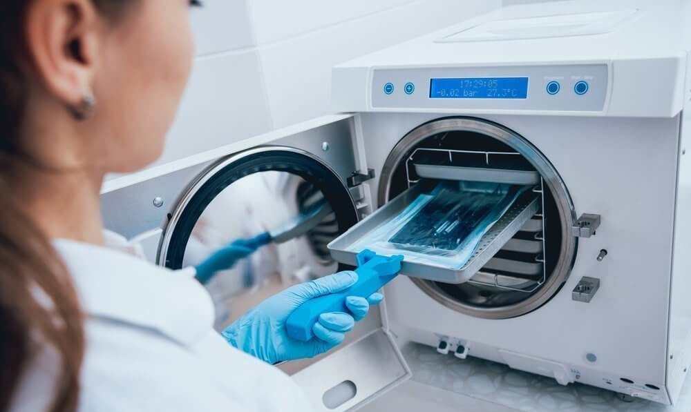 Стерилізатори повітрям проти озонових: комплексне порівняння